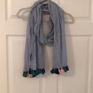NWOT Vineyard vines seersucker tassel scarf
